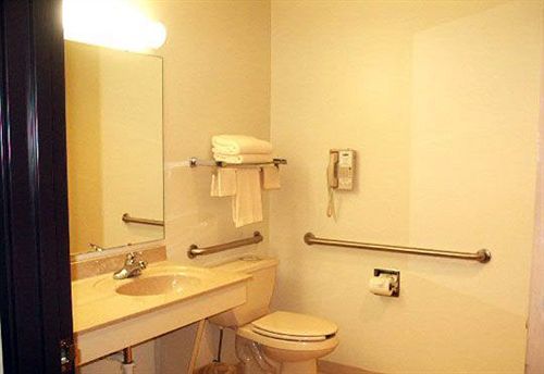 Dutch Country Inn Kalona Экстерьер фото